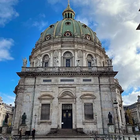 Apartment Homely By Cph Canals *