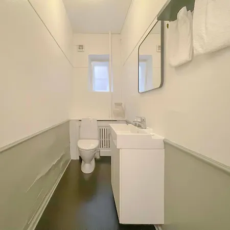 Apartment Homely By Cph Canals