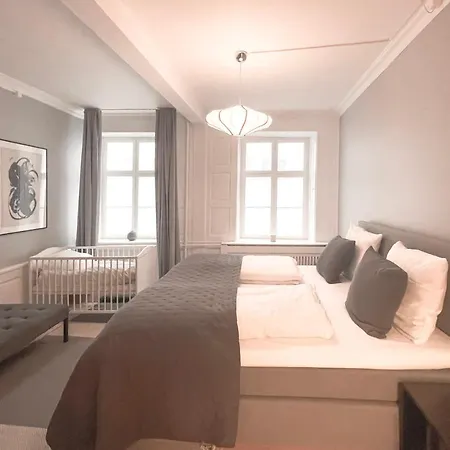 Apartment Homely By Cph Canals *